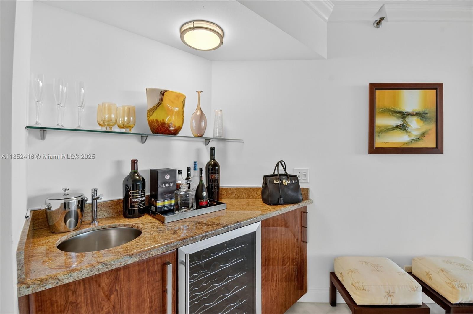 Aventura, Florida, 33160, United States, 2 Bedrooms Bedrooms, ,2 BathroomsBathrooms,Residential,For Sale,1908506