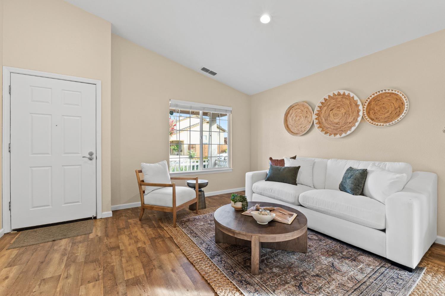 Rancho Cordova, California, 95670, United States, 3 Bedrooms Bedrooms, ,2 BathroomsBathrooms,Residential,For Sale,1900800