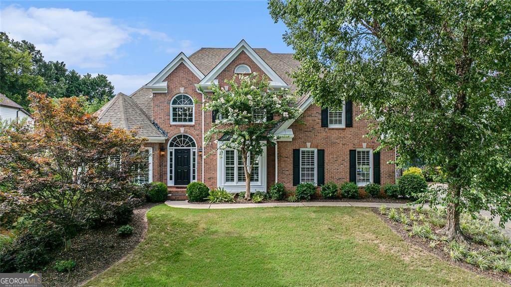 Roswell, Georgia, 30075, United States, 6 Bedrooms Bedrooms, ,5 BathroomsBathrooms,Residential,For Sale,1894243