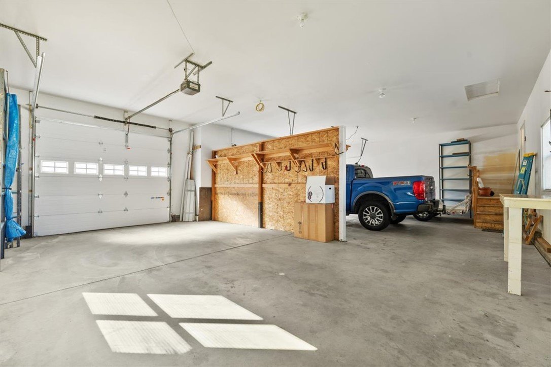 Billings, Montana, 59105, United States, 5 Bedrooms Bedrooms, ,4 BathroomsBathrooms,Residential,For Sale,1976913