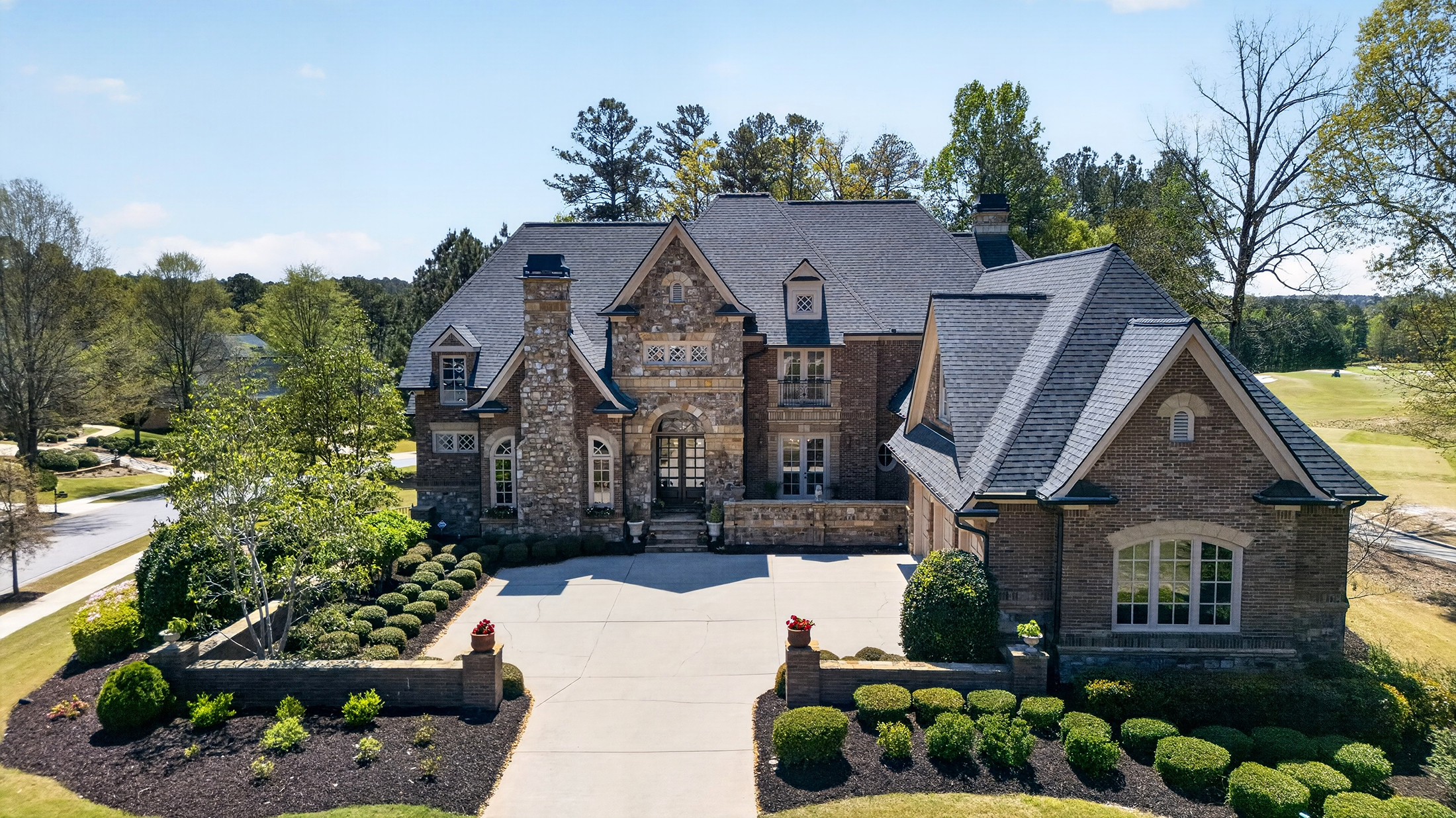  Luxury French Estate with Sweeping Golf Course Views - 物件實景