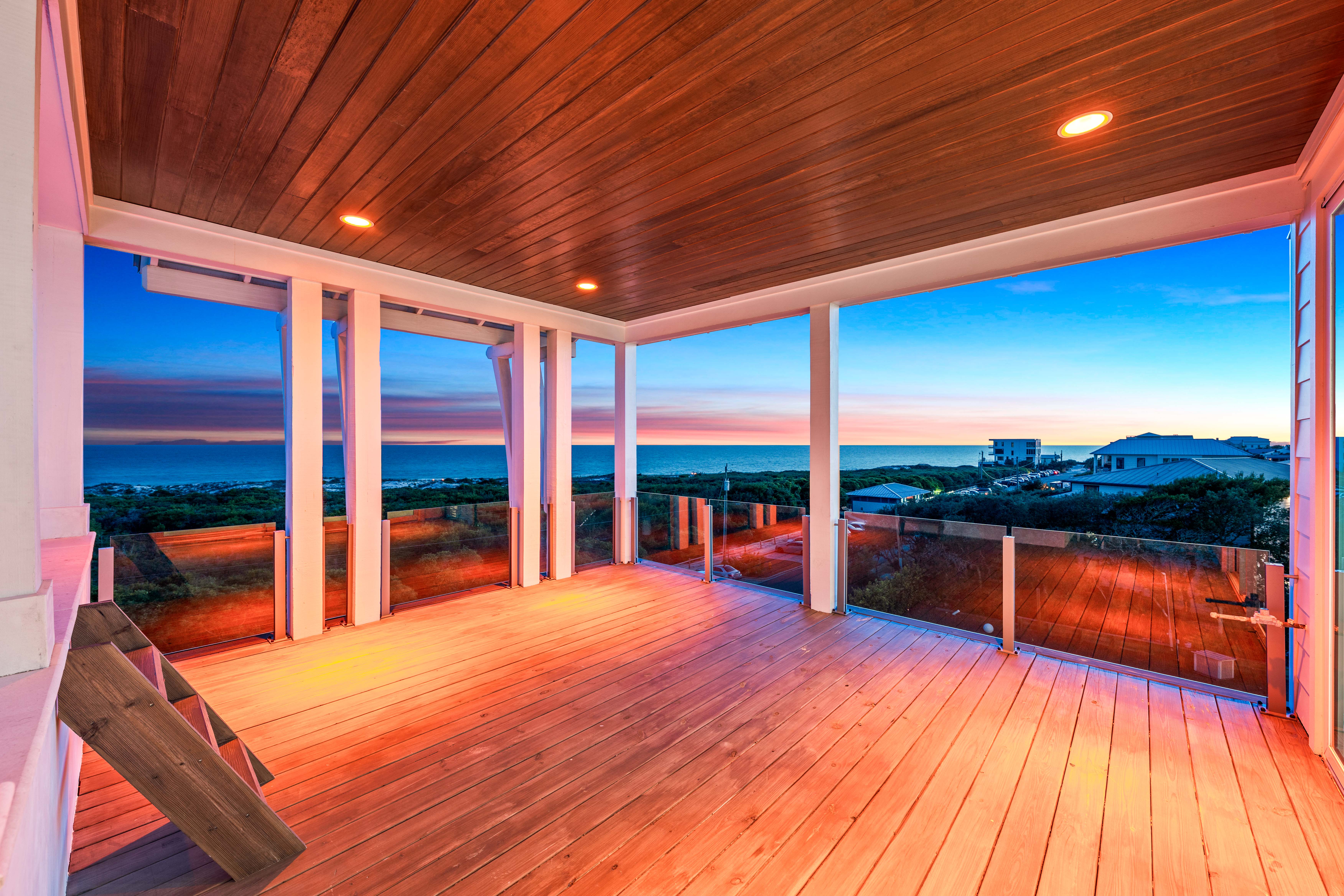  Modern Coastal Elegance with Rooftop Pool & Sweeping Gulf Views - 物件實景