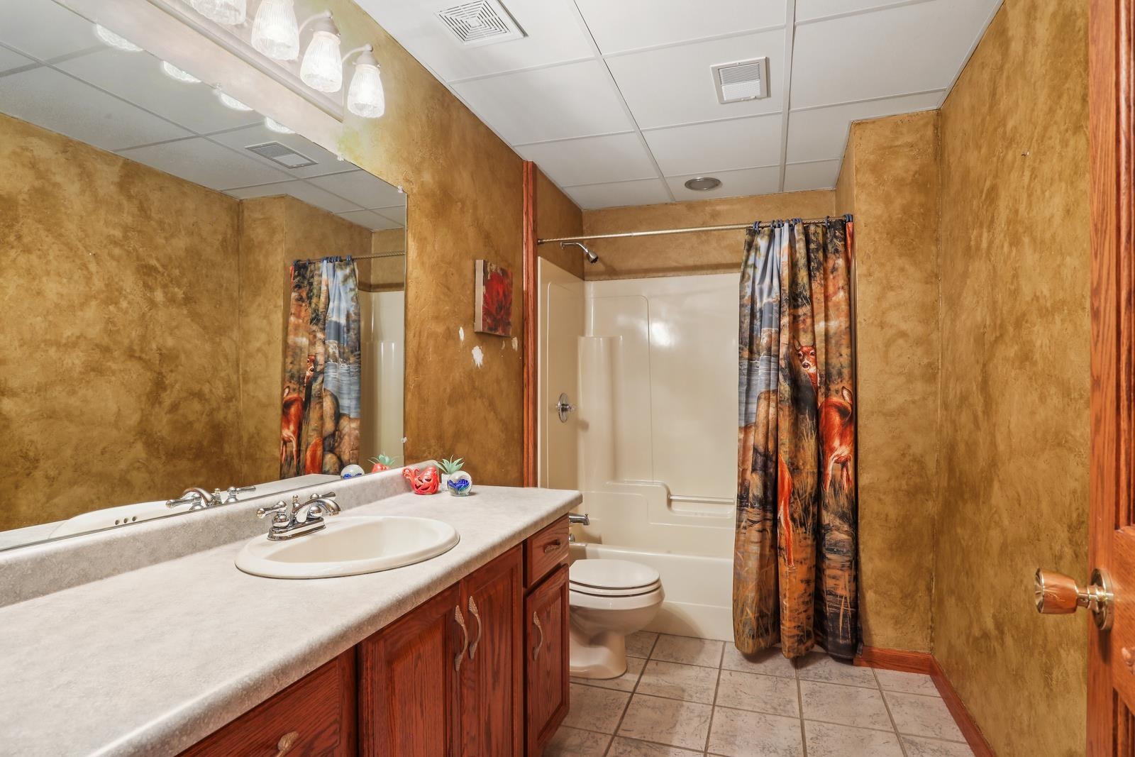 BRILLION, Wisconsin, 54110, United States, 4 Bedrooms Bedrooms, ,4 BathroomsBathrooms,Residential,For Sale,1911186