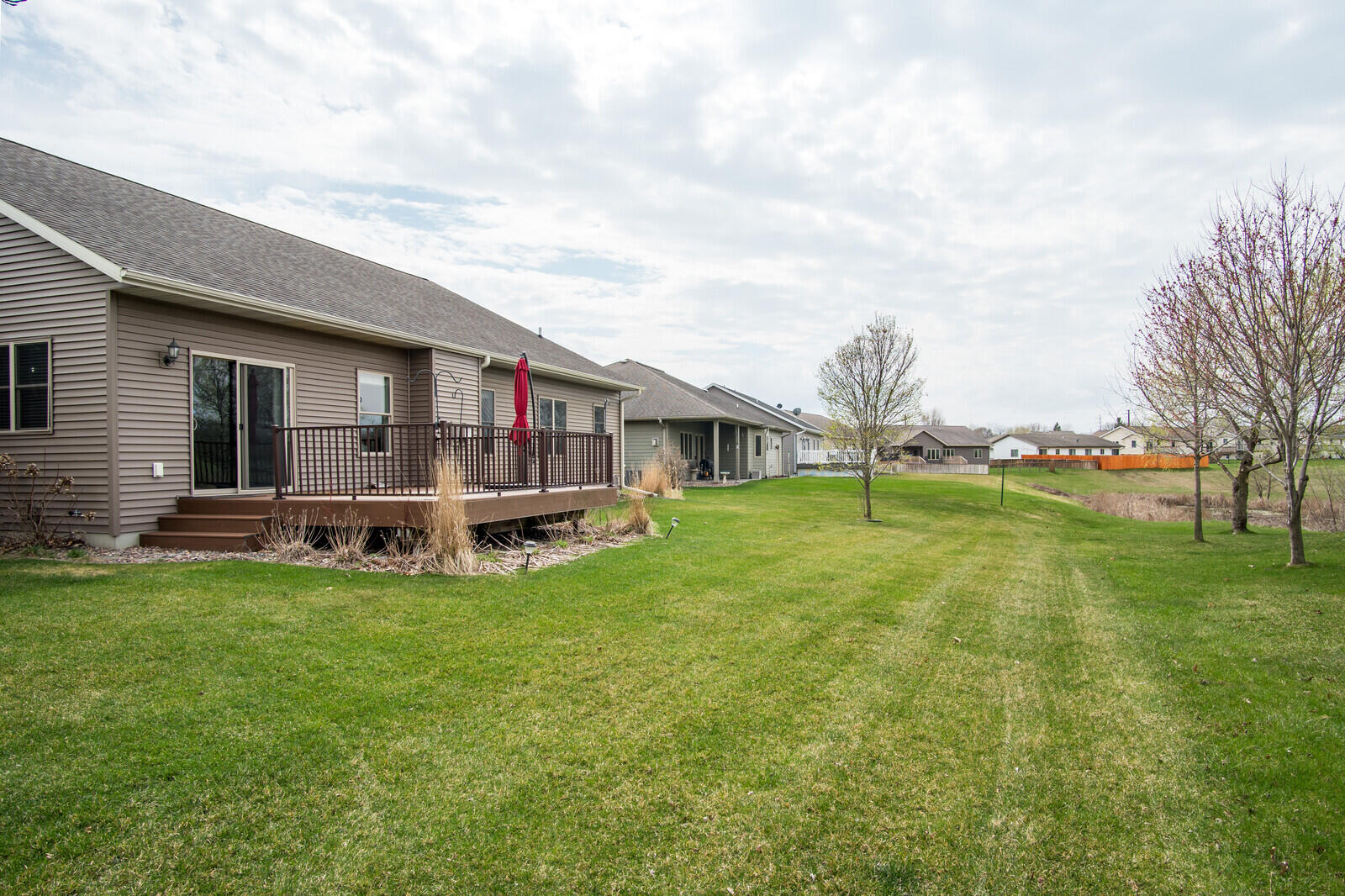 Onalaska, Wisconsin, 54650, United States, 3 Bedrooms Bedrooms, ,3 BathroomsBathrooms,Residential,For Sale,2037961