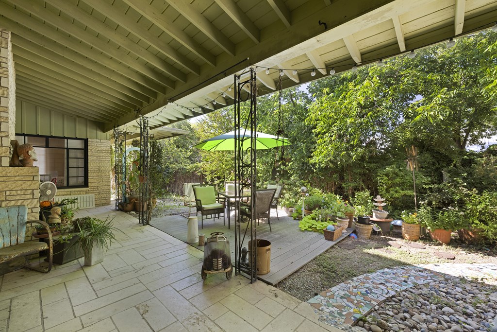 Kerrville, Texas, 78028, United States, 3 Bedrooms Bedrooms, ,2 BathroomsBathrooms,Residential,For Sale,1935754