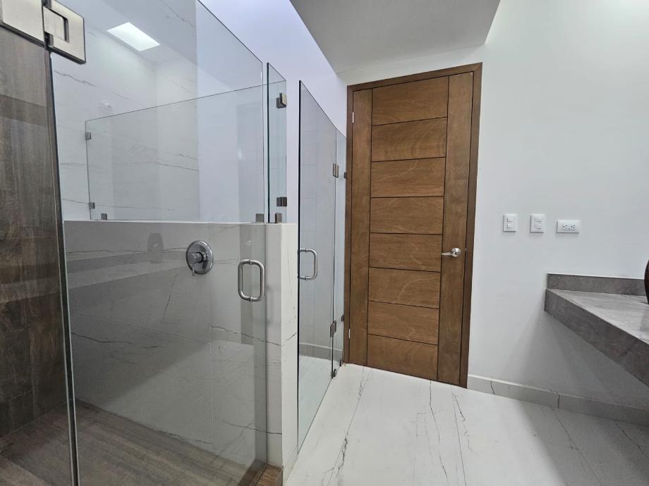 Torreón, Coahuila de Zaragoza, 27023, Mexico, 2 Bedrooms Bedrooms, ,2 BathroomsBathrooms,Residential,For Sale,2002251