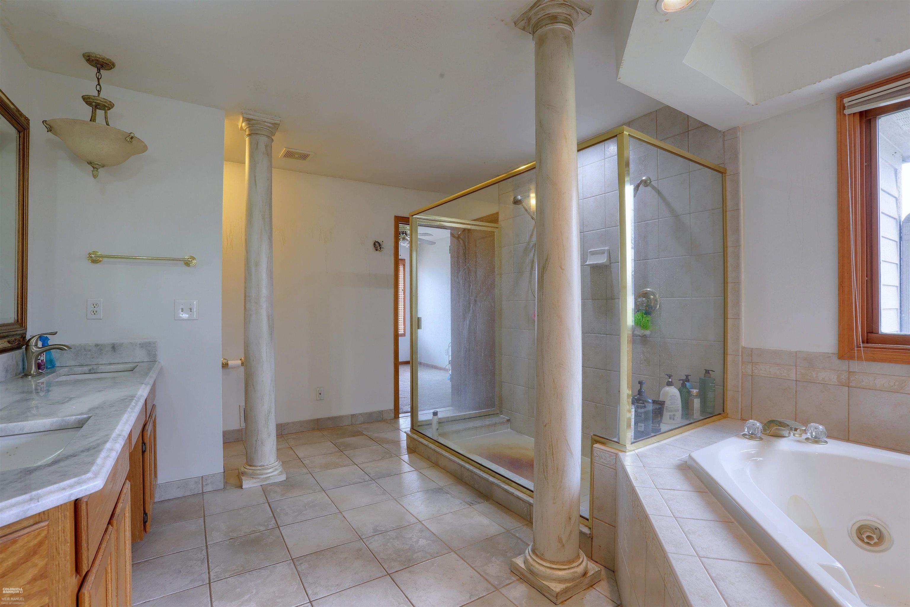 7831 Roberta Lane, Washington, Michigan, 48094, United States, 4 Bedrooms Bedrooms, ,3 BathroomsBathrooms,Residential,For Sale,7831 Roberta Lane,1610130