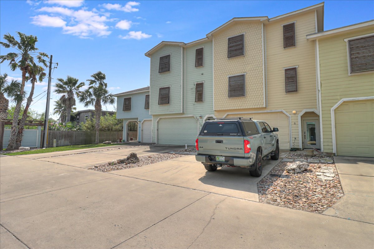 Port Aransas, Texas, 78373, United States, 3 Bedrooms Bedrooms, ,3 BathroomsBathrooms,Residential,For Sale,1984439