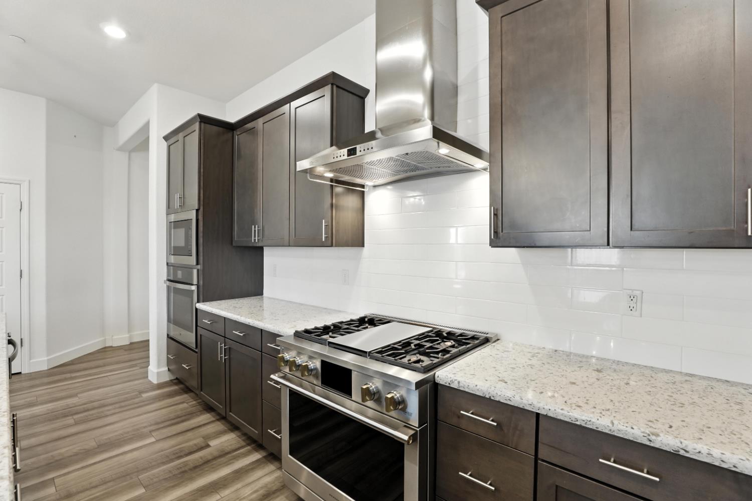 Sacramento, California, 95835, United States, 4 Bedrooms Bedrooms, ,3 BathroomsBathrooms,Residential,For Sale,1890575
