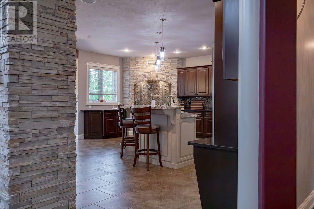 WAINWRIGHT, Alberta, T9W 0A6, CA, 4 Bedrooms Bedrooms, ,5 BathroomsBathrooms,Residential,For Sale,1838525