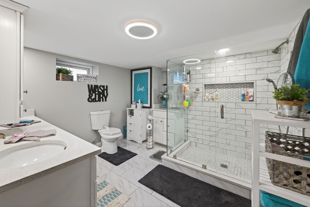 Dracut, Massachusetts, 01826, United States, 4 Bedrooms Bedrooms, ,2 BathroomsBathrooms,Residential,For Sale,1937209