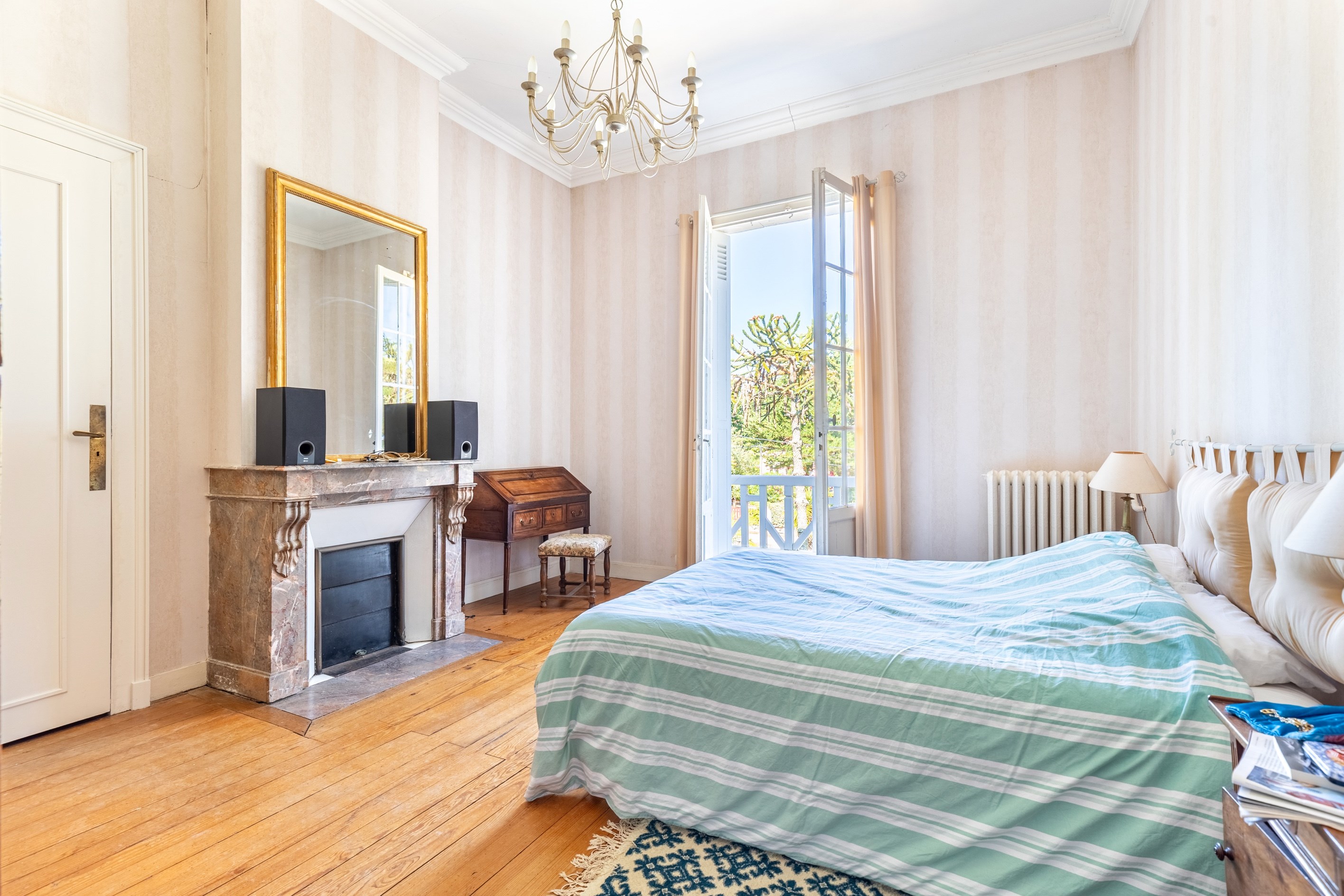  PARC PEREIRE – ELEGANT HISTORIC VILLA JUST 500 METRES FROM THE BEACH - 物件實景