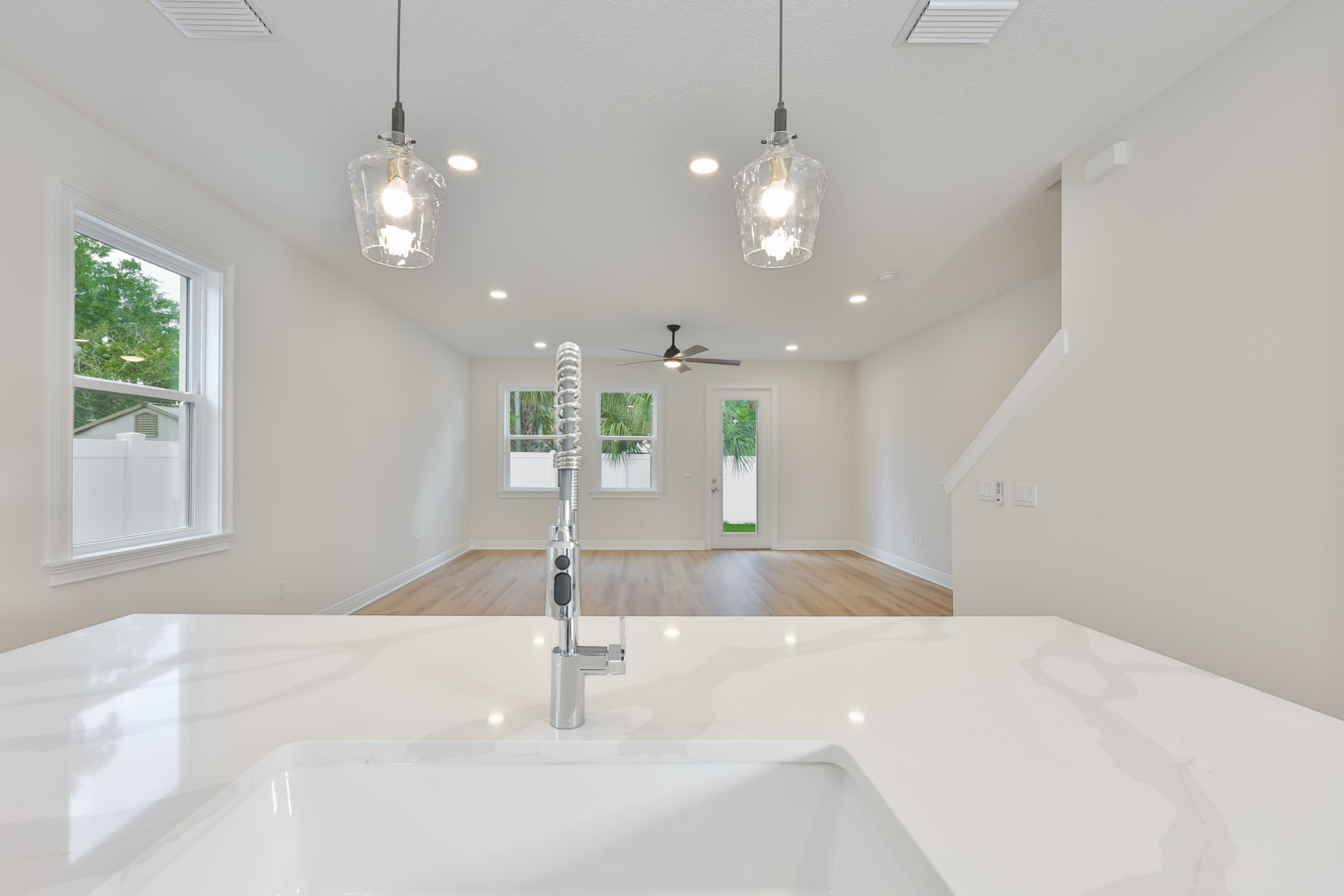 Tampa, Florida, 33607, United States, 3 Bedrooms Bedrooms, ,3 BathroomsBathrooms,Residential,For Sale,2049201