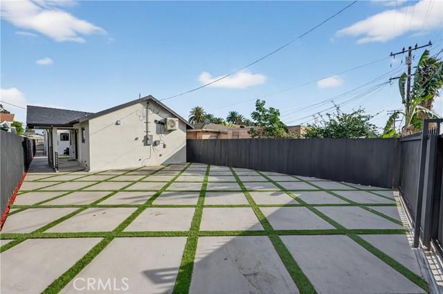 Los Angeles, California, 90044, United States, ,Residential,For Sale,1997733