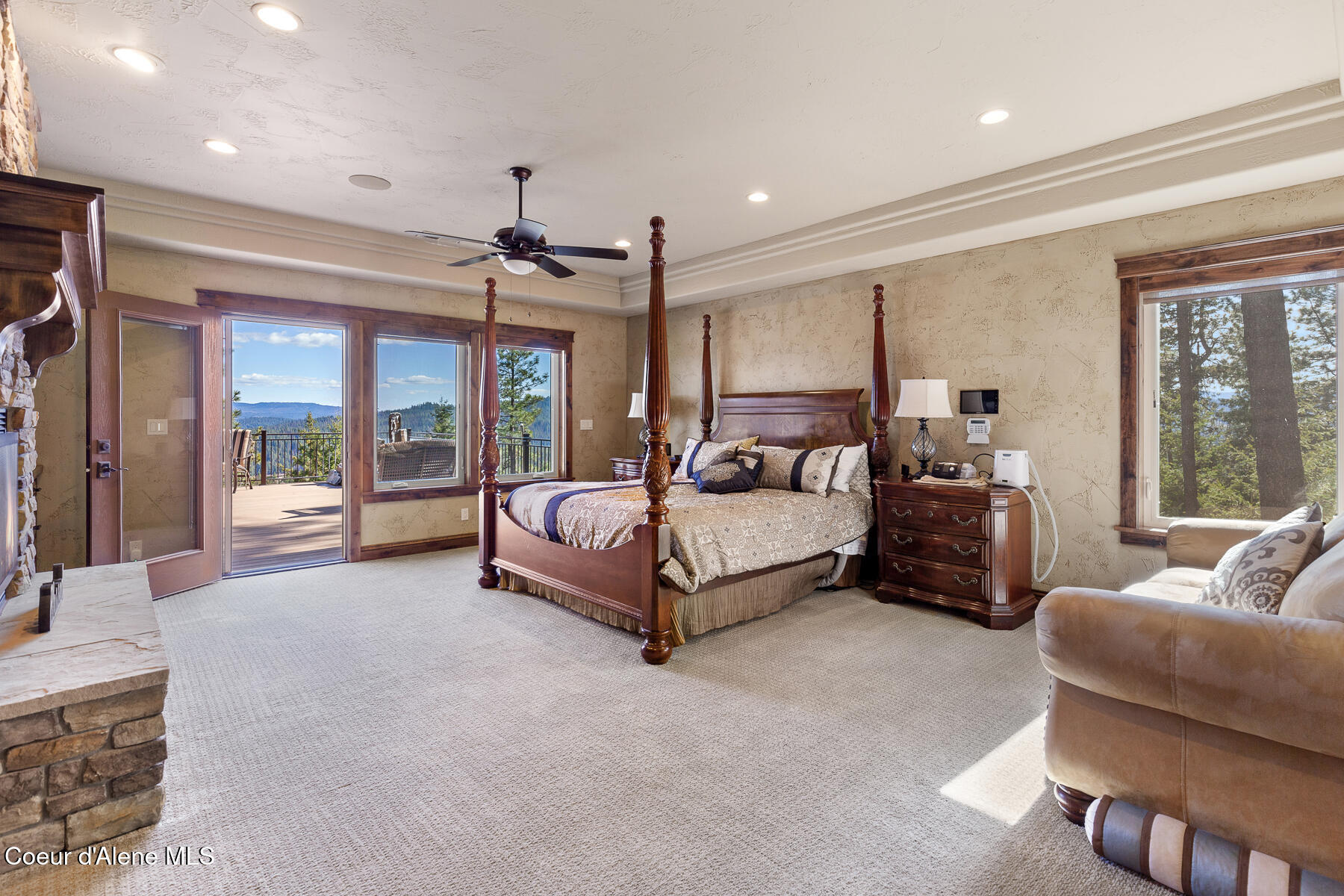 Coeur d'Alene, Idaho, 83814, United States, 5 Bedrooms Bedrooms, ,5 BathroomsBathrooms,Residential,For Sale,1763512