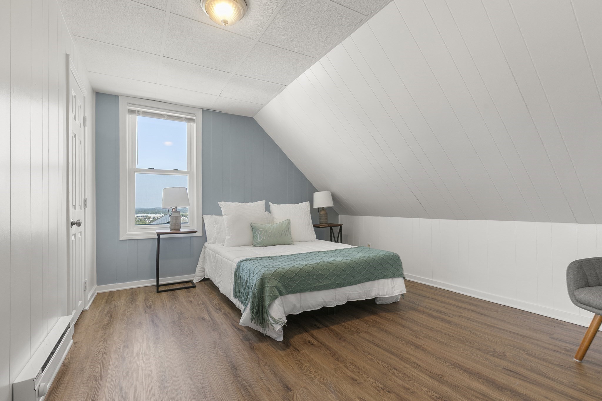 Revere, Massachusetts, 02151, United States, 5 Bedrooms Bedrooms, ,2 BathroomsBathrooms,Residential,For Sale,1974835