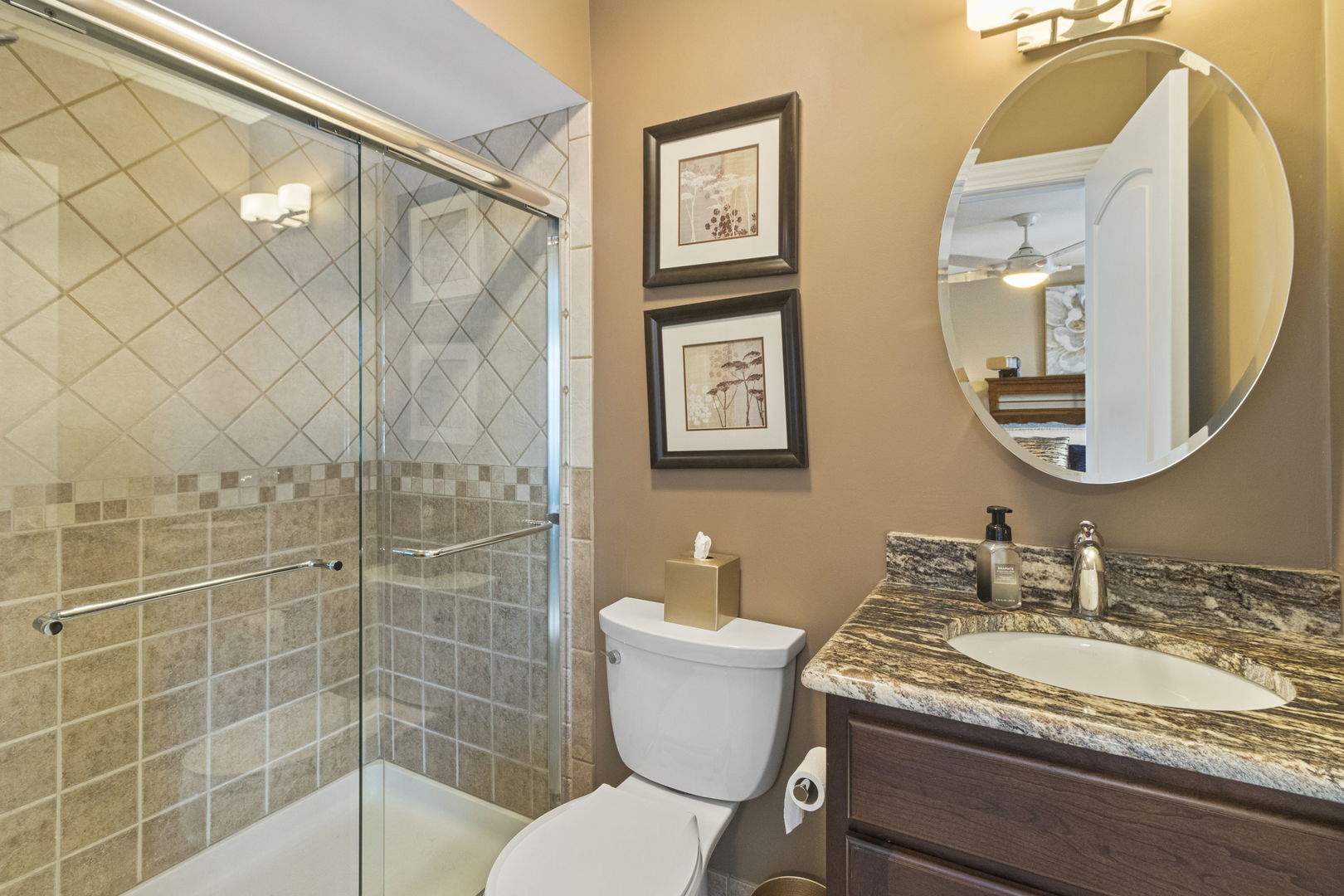 Shorewood, Illinois, 60404, United States, 4 Bedrooms Bedrooms, ,6 BathroomsBathrooms,Residential,For Sale,1933443