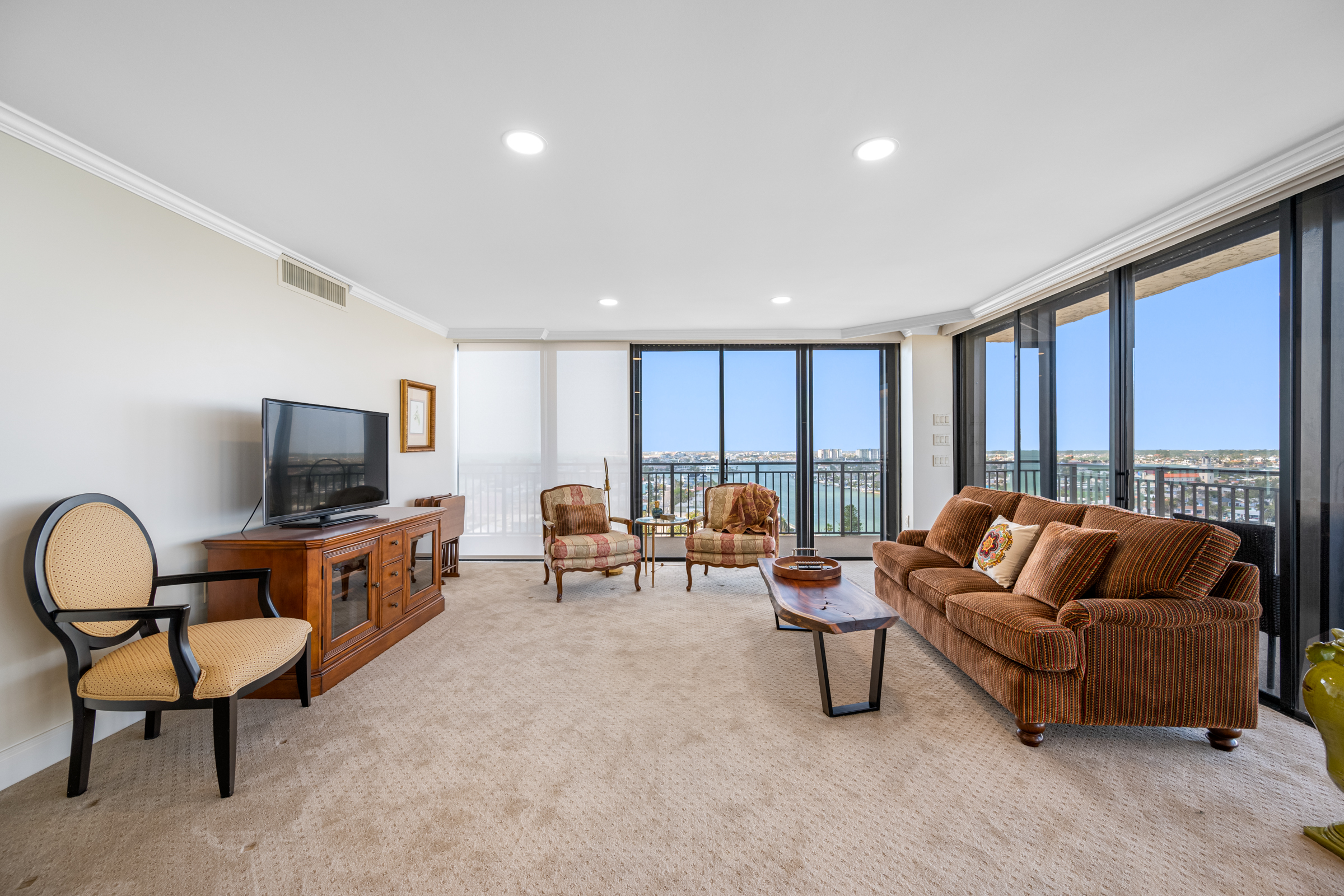 Treasure Island, Florida, 33706, United States, 2 Bedrooms Bedrooms, ,2 BathroomsBathrooms,Residential,For Sale,1998023