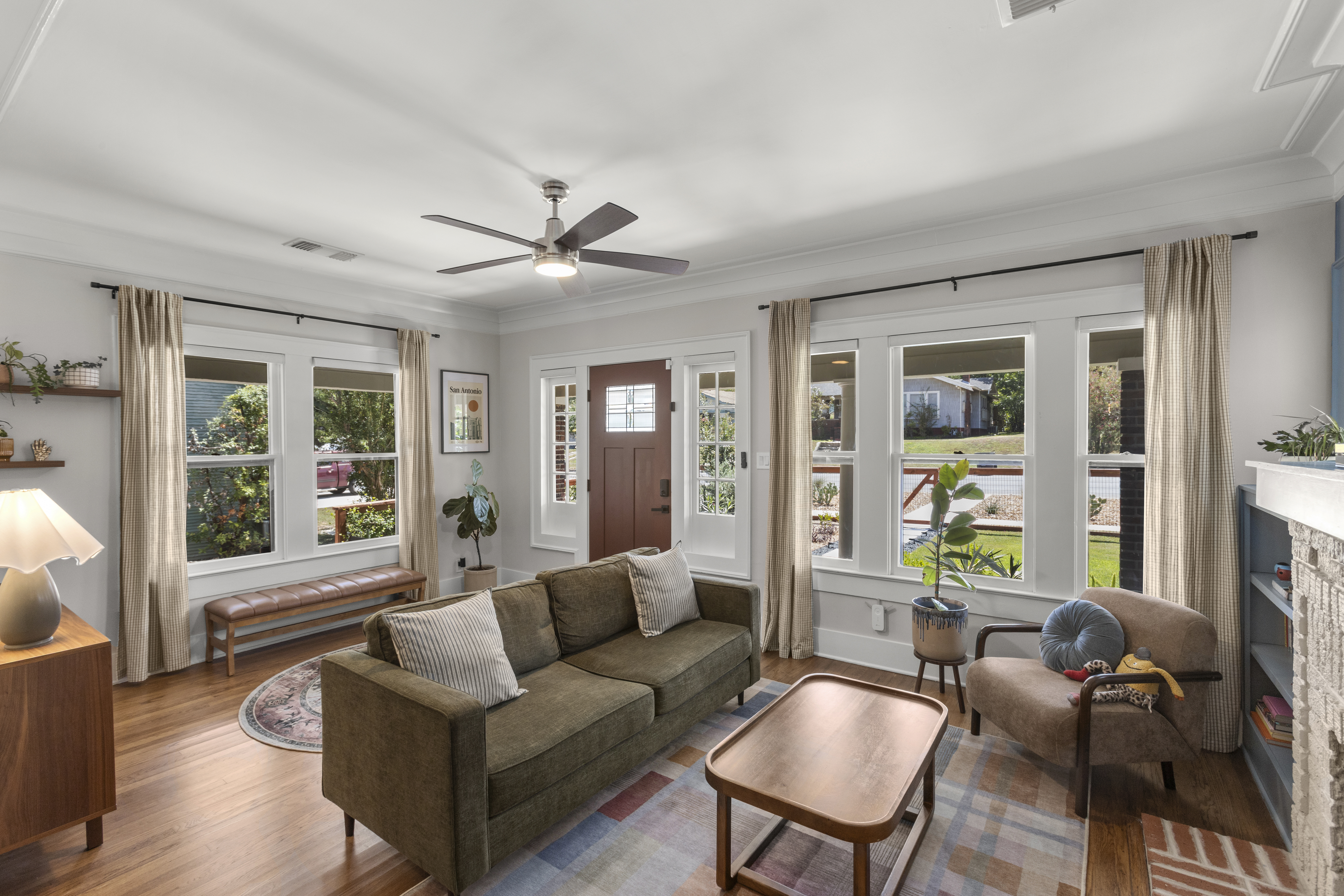  Classic Beacon Hill Character with Modern Comforts - 物件實景