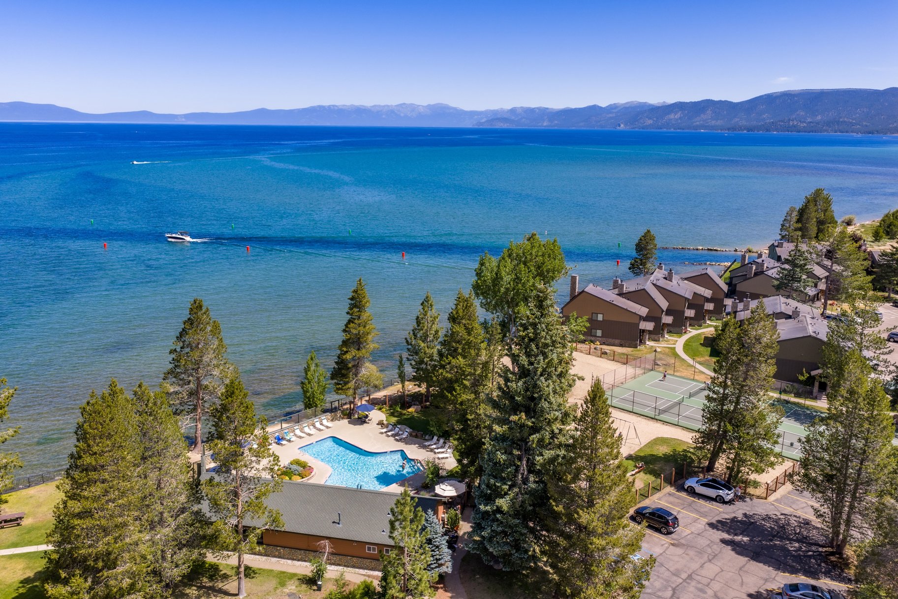  Tahoe Keys Waterfront Townhome - 物件實景