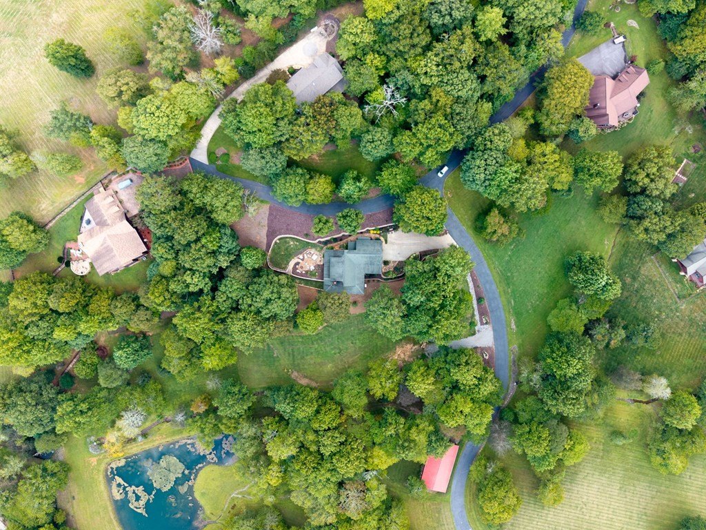 Hiawassee, Georgia, 30546, United States, 4 Bedrooms Bedrooms, ,4 BathroomsBathrooms,Residential,For Sale,1975098