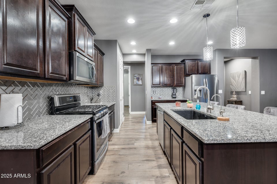 Peoria, Arizona, 85383, United States, 3 Bedrooms Bedrooms, ,Residential,For Sale,1982849