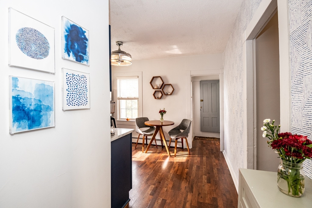 Salem, Massachusetts, 01970, United States, 3 Bedrooms Bedrooms, ,2 BathroomsBathrooms,Residential,For Sale,1990953