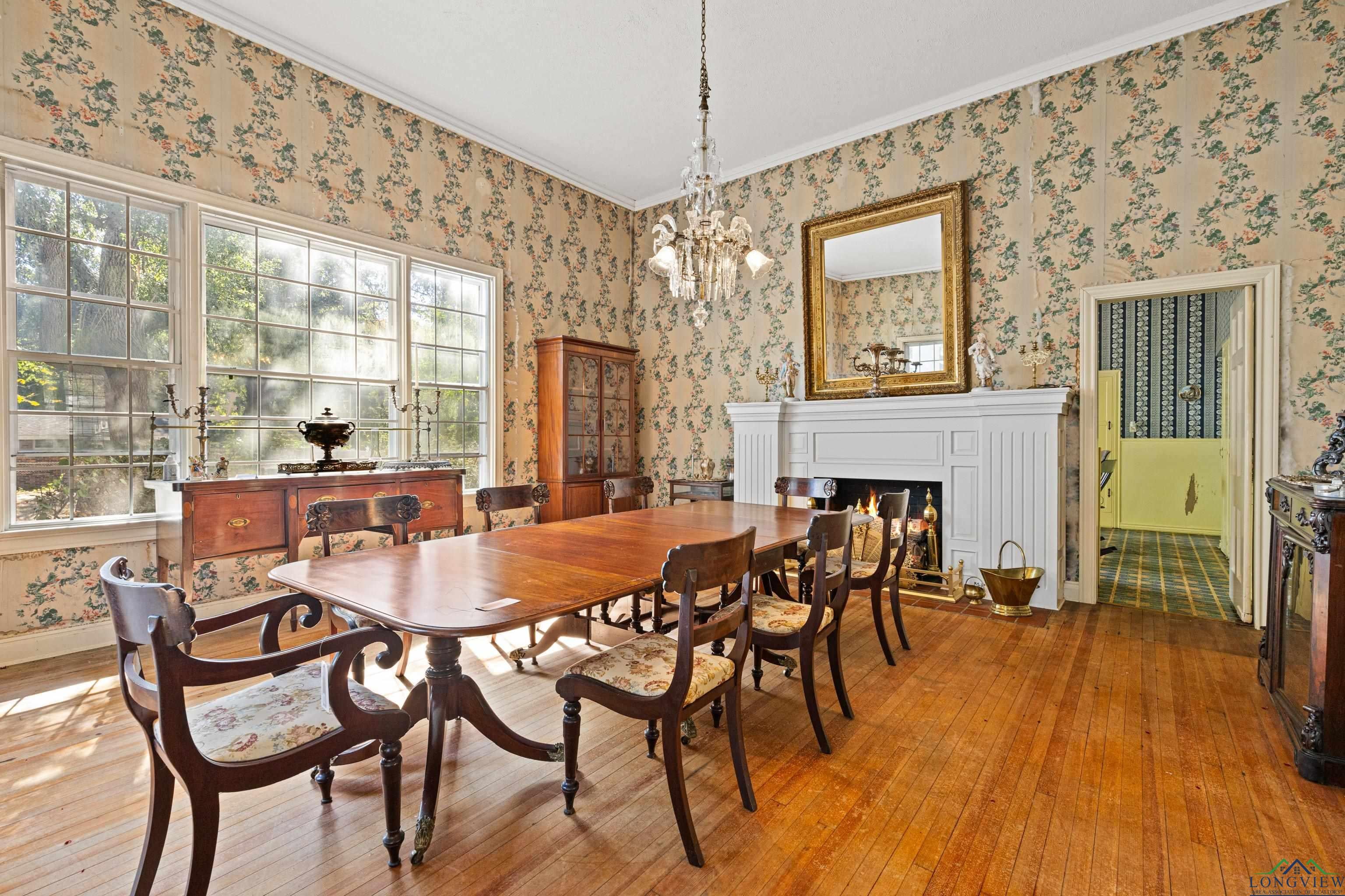 Jefferson, Texas, 75657, United States, 5 Bedrooms Bedrooms, ,5 BathroomsBathrooms,Residential,For Sale,1978271