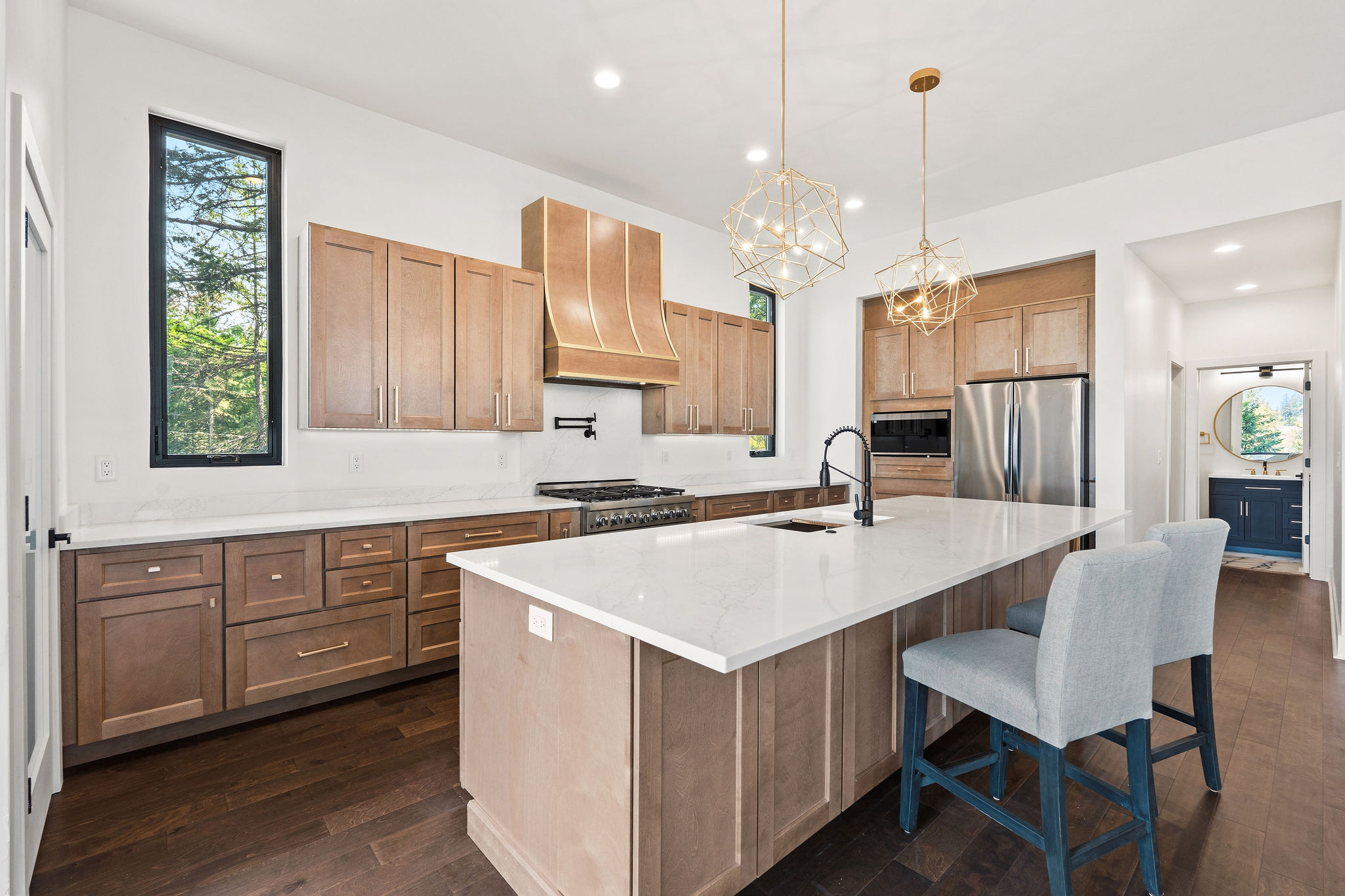  215 Whisper Ridge Drive - 物件實景