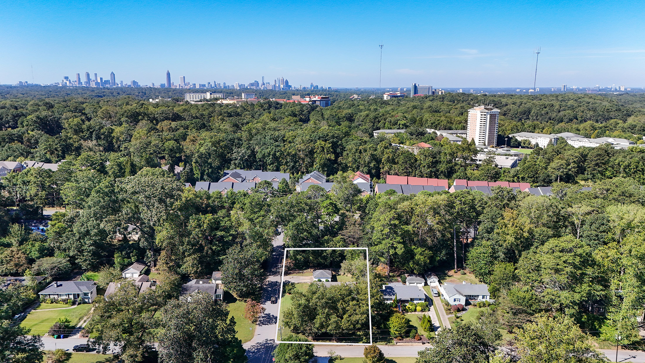 Beautifully Updated Brick Duplex Offers Rare Opportunity in the Heart of Decatur - 物件實景