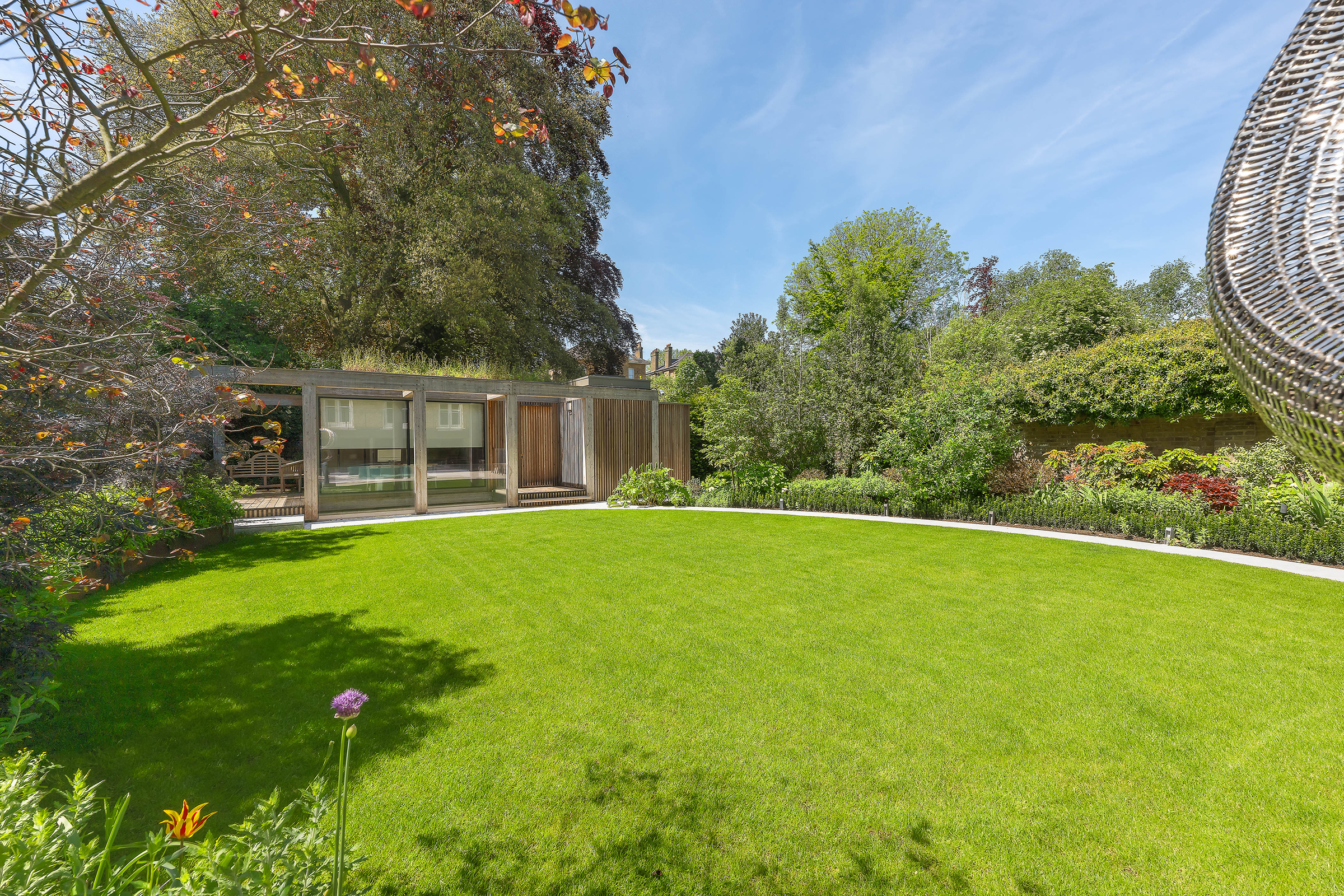  A Magnificent Family House with a 100ft West-Facing Garden - 物件實景