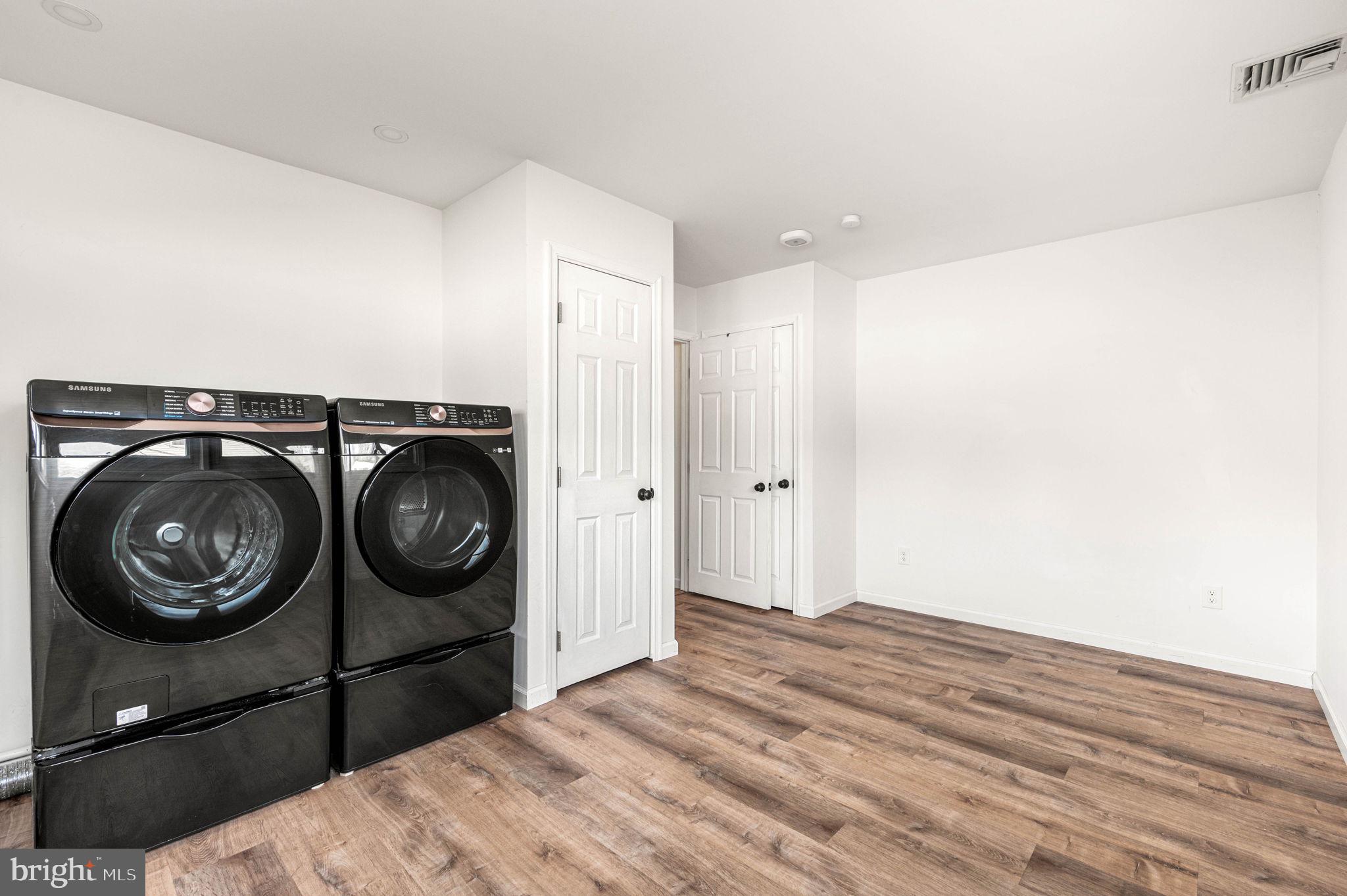 LEVITTOWN, Pennsylvania, 19056, United States, 5 Bedrooms Bedrooms, ,3 BathroomsBathrooms,Residential,For Sale,2010405