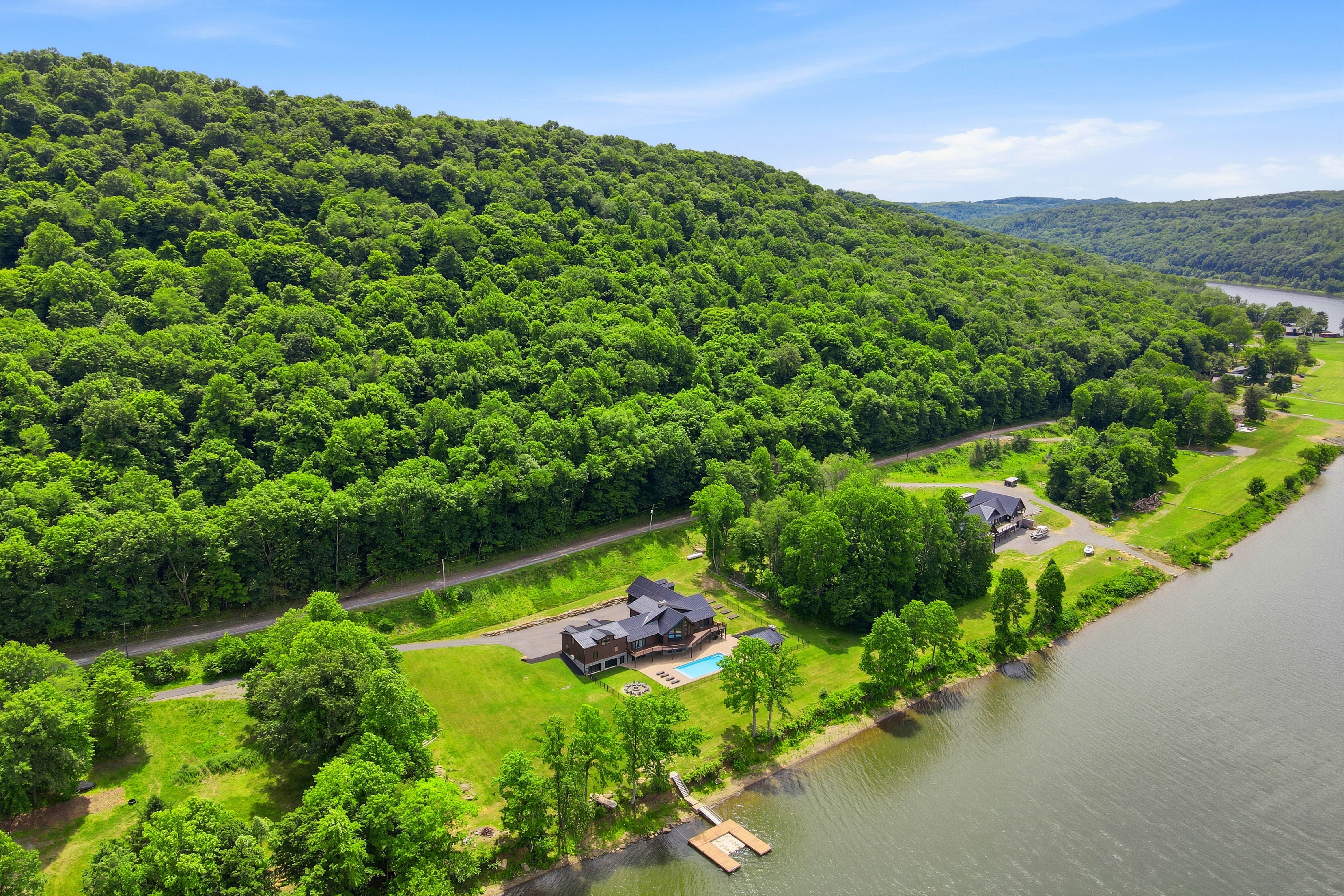  1050 Wattersonville Road, Allegheny Riverfront - 物件實景
