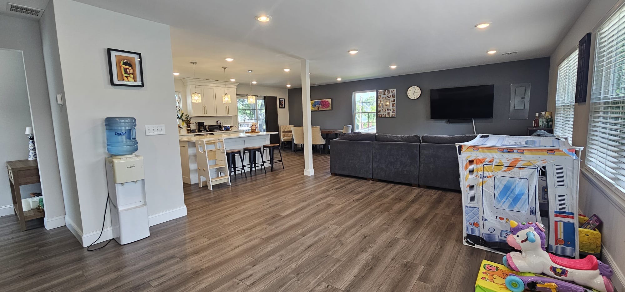 Keansburg Boro, New Jersey, 07734, United States, 4 Bedrooms Bedrooms, ,3 BathroomsBathrooms,Residential,For Sale,1944919