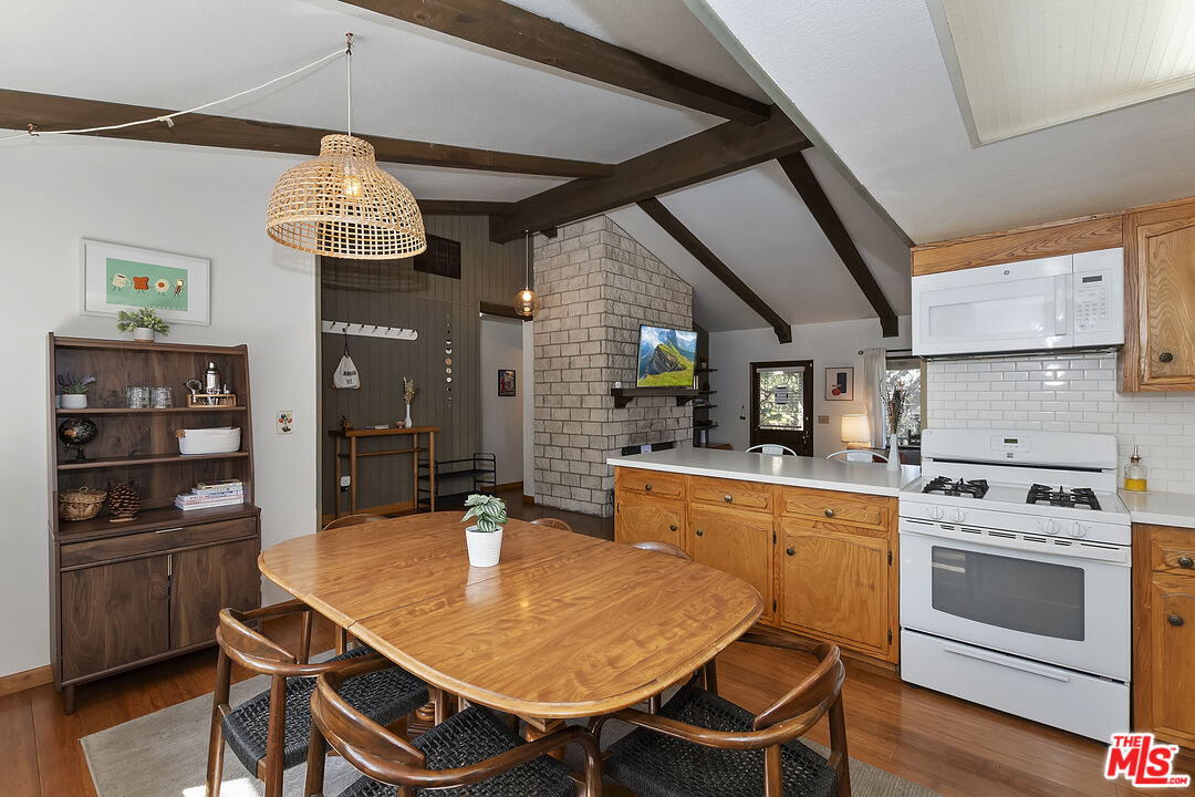 Big Bear City, California, 92314, United States, 3 Bedrooms Bedrooms, ,2 BathroomsBathrooms,Residential,For Sale,1766827