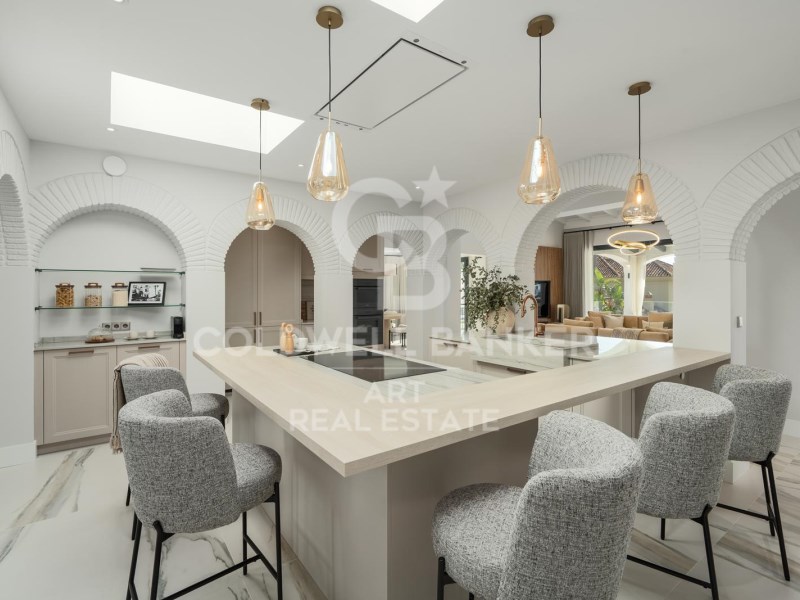 Marbella, Andalusia, ES, 5 Bedrooms Bedrooms, ,5 BathroomsBathrooms,Residential,For Sale,1768060