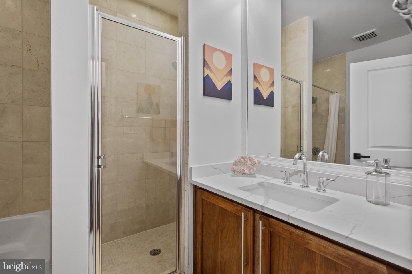 Washington, District of Columbia, 20009, United States, 2 Bedrooms Bedrooms, ,3 BathroomsBathrooms,Residential,For Sale,1950810