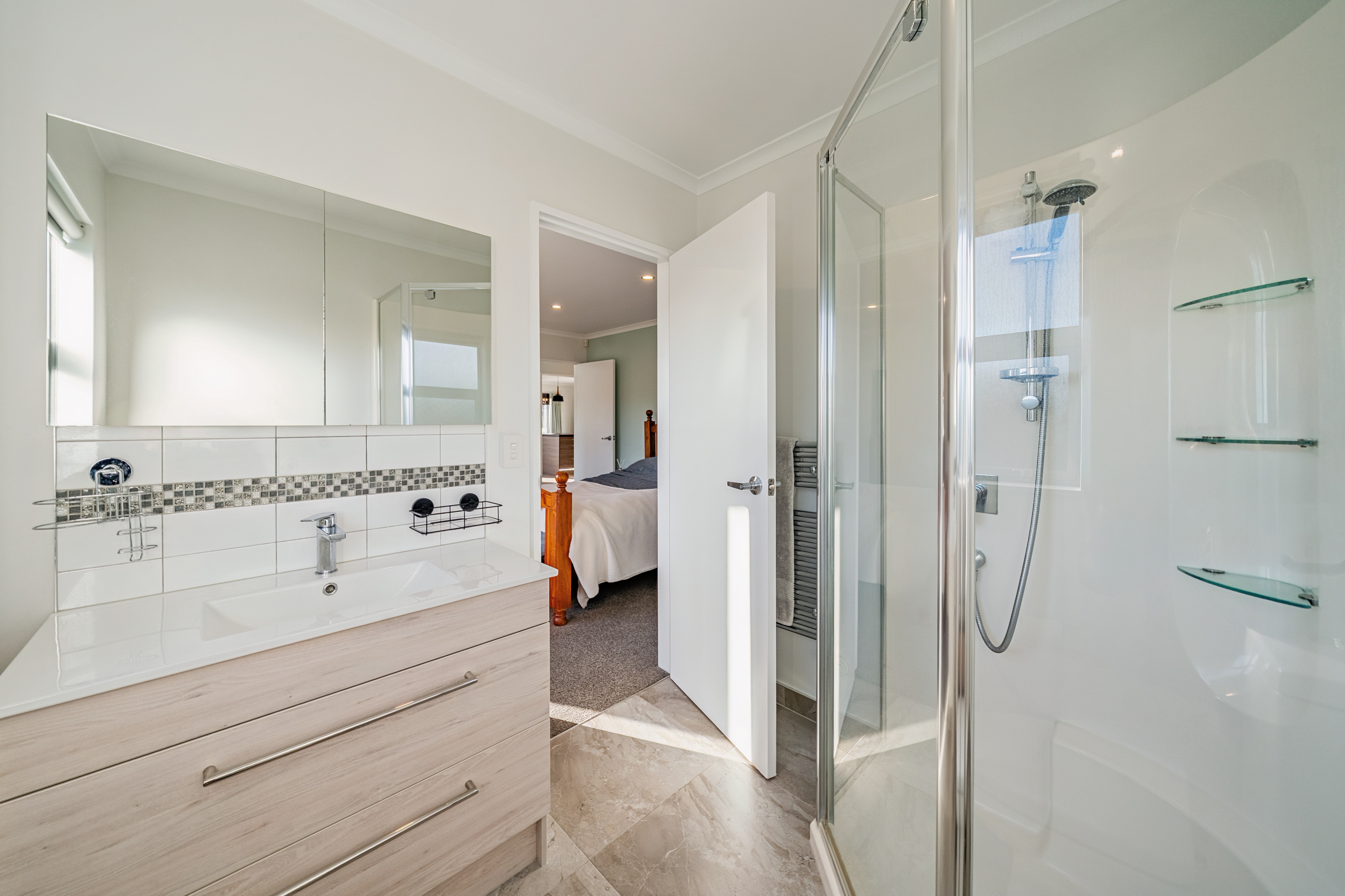  6 Bluejacket Place, Whitby, Porirua - 物件實景