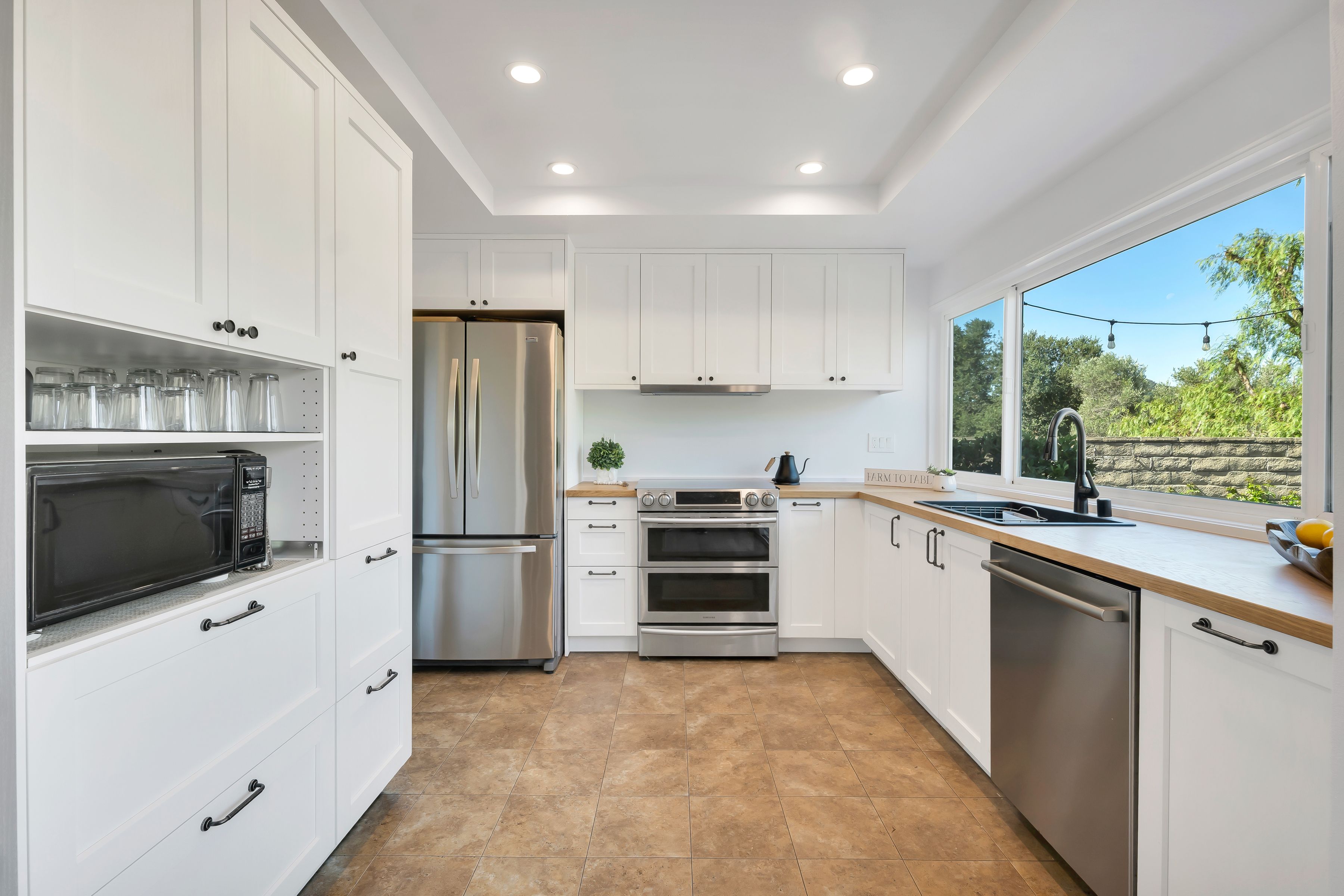  351 S. Greenway Avenue, Newbury Park - 物件實景