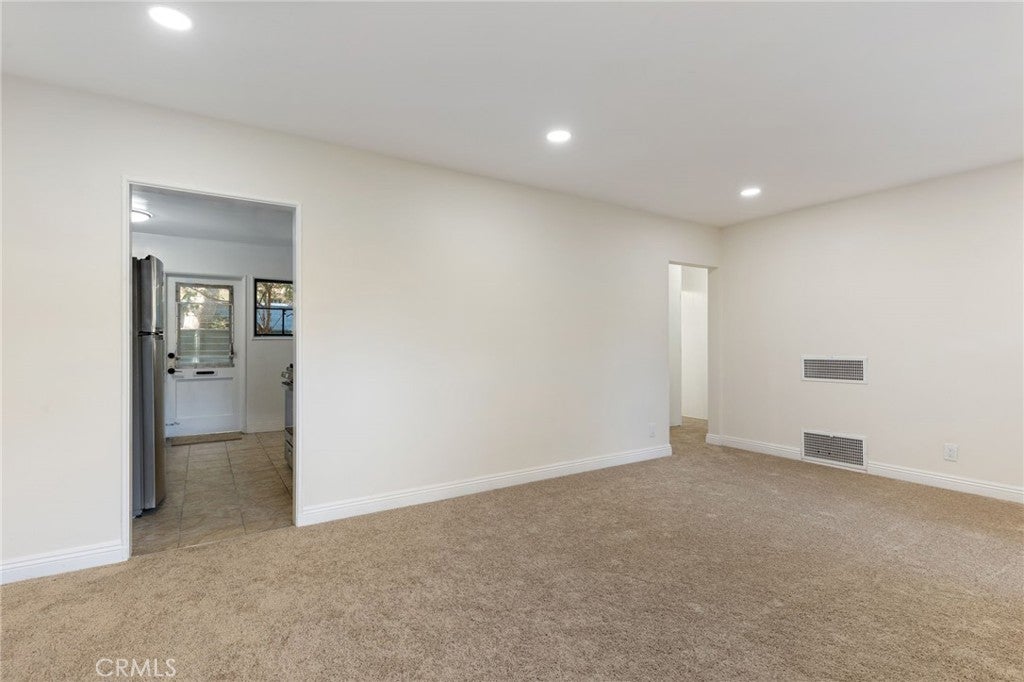 5162 Village Green #96, Los Angeles, California, 90016, United States, 2 Bedrooms Bedrooms, ,1 BathroomBathrooms,Residential,For Sale,5162 Village Green #96,1649469