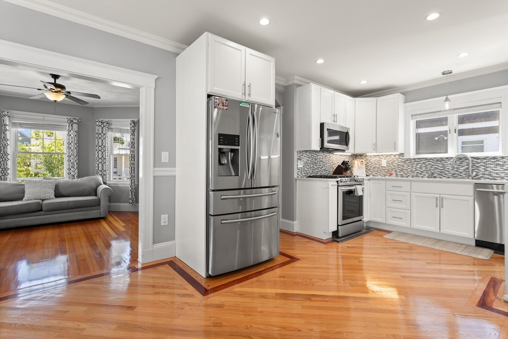 Medford, Massachusetts, 02155, United States, 4 Bedrooms Bedrooms, ,2 BathroomsBathrooms,Residential,For Sale,1904256