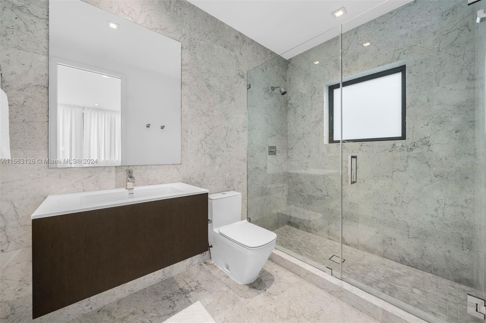 5327 N Bay Rd, Miami Beach, Florida, 33140, United States, 5 Bedrooms Bedrooms, ,7 BathroomsBathrooms,Residential,For Sale,5327 N Bay Rd,1616674