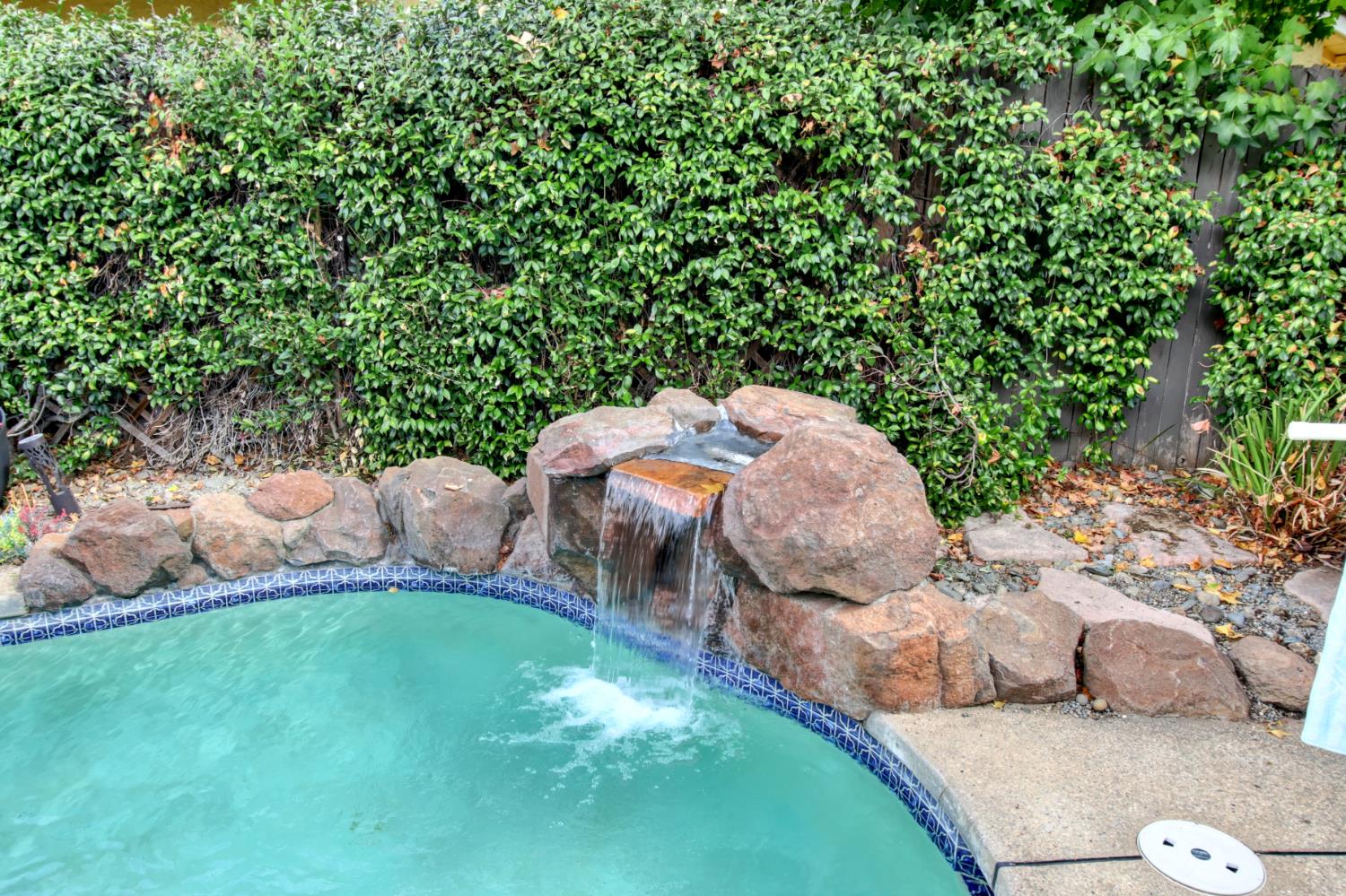 Elk Grove, California, 95624, United States, 4 Bedrooms Bedrooms, ,4 BathroomsBathrooms,Residential,For Sale,1987629