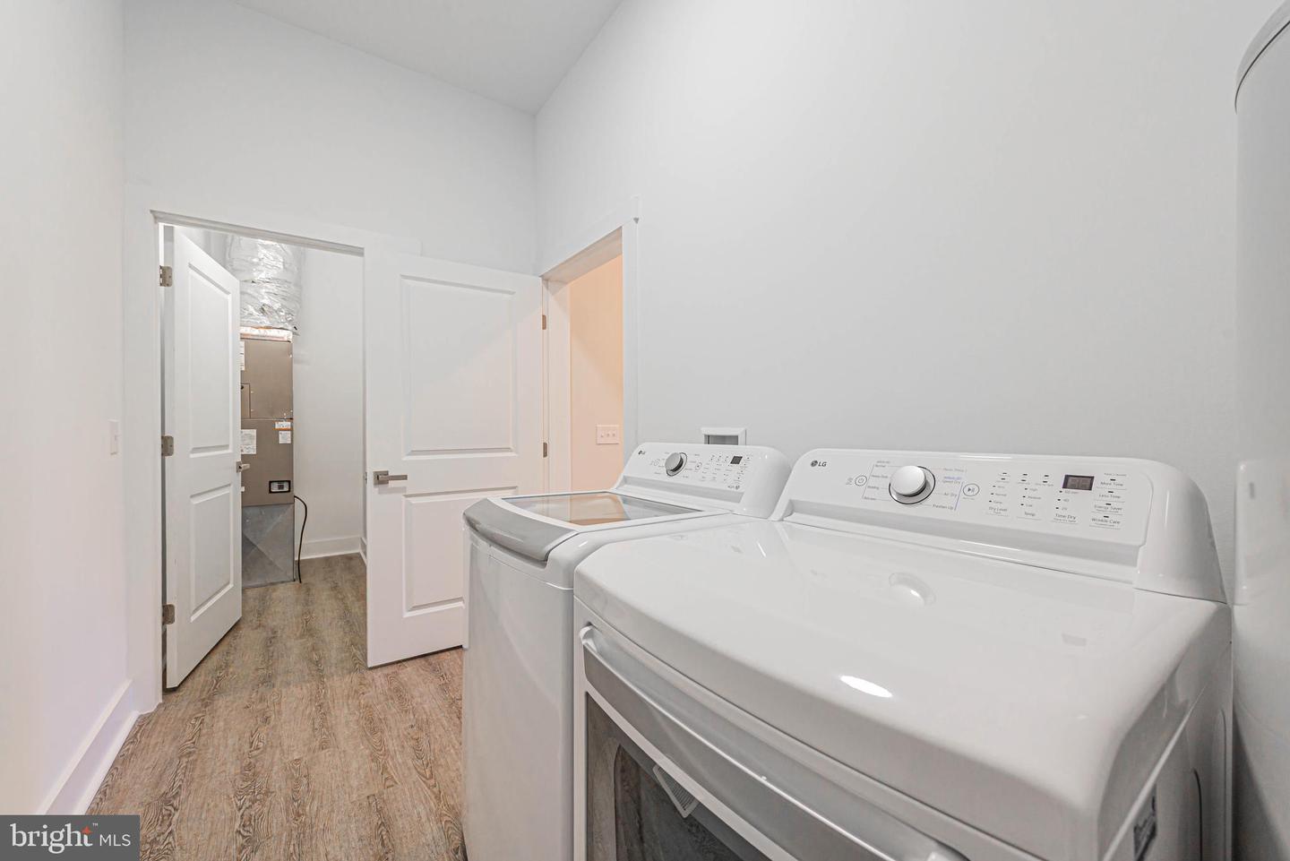 Ocean View, Delaware, 19970, United States, 5 Bedrooms Bedrooms, ,4 BathroomsBathrooms,Residential,For Sale,2002976