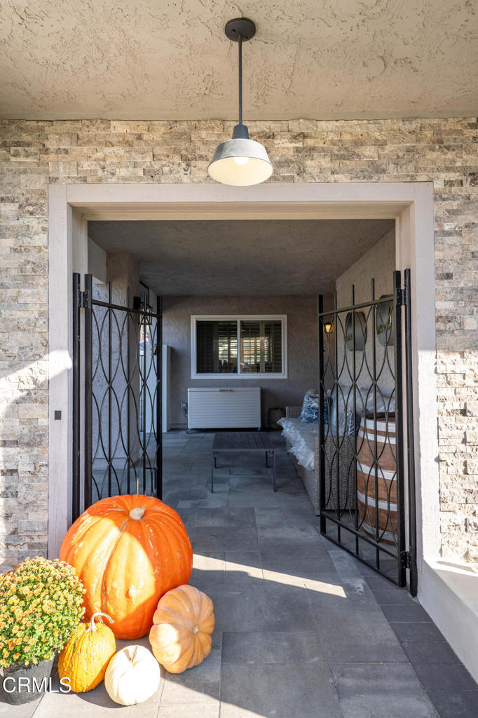 Newbury Park, California, 91320, United States, 4 Bedrooms Bedrooms, ,3 BathroomsBathrooms,Residential,For Sale,1987357