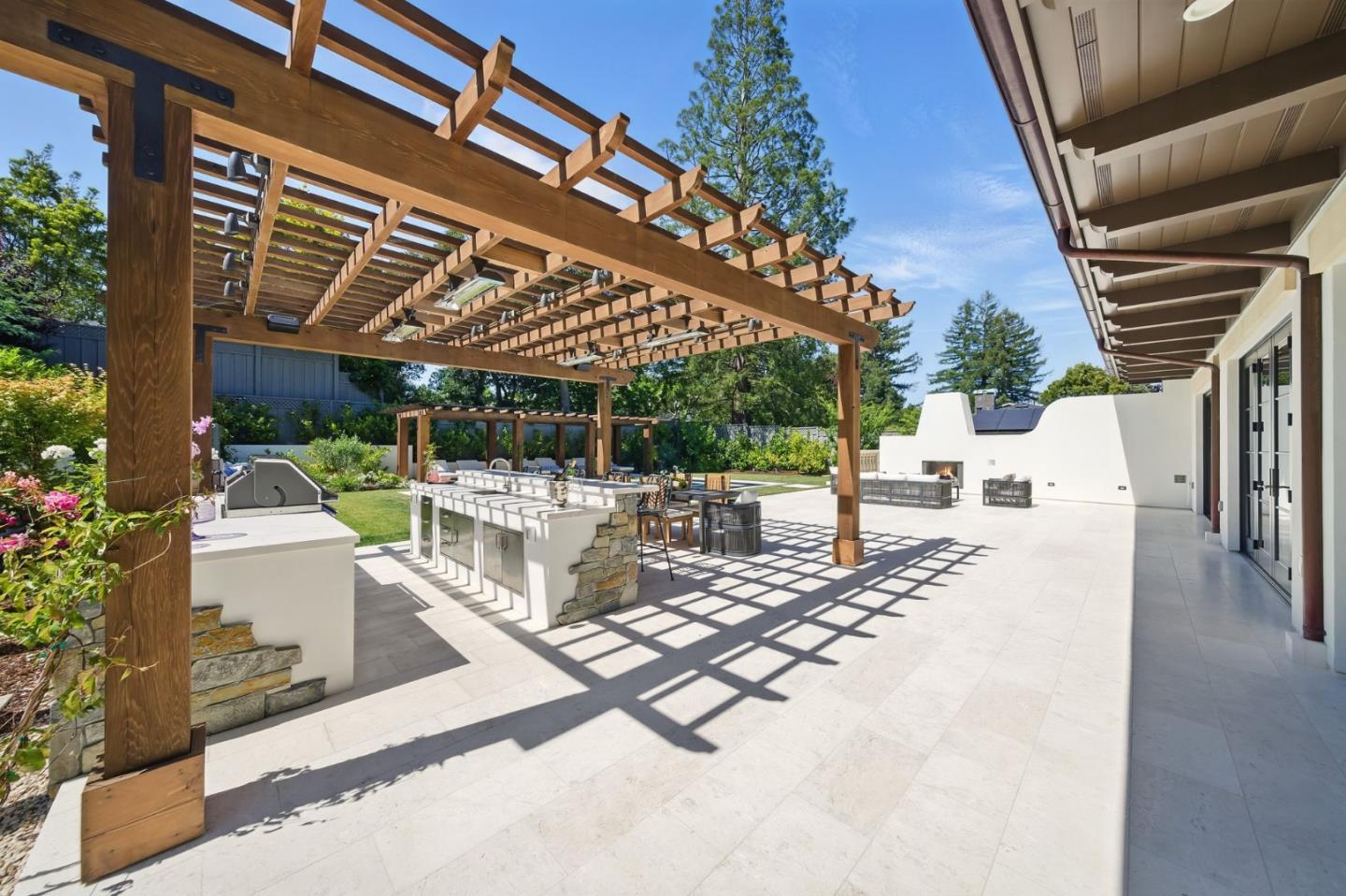 San Mateo, California, 94402, United States, 4 Bedrooms Bedrooms, ,6 BathroomsBathrooms,Residential,For Sale,1836989
