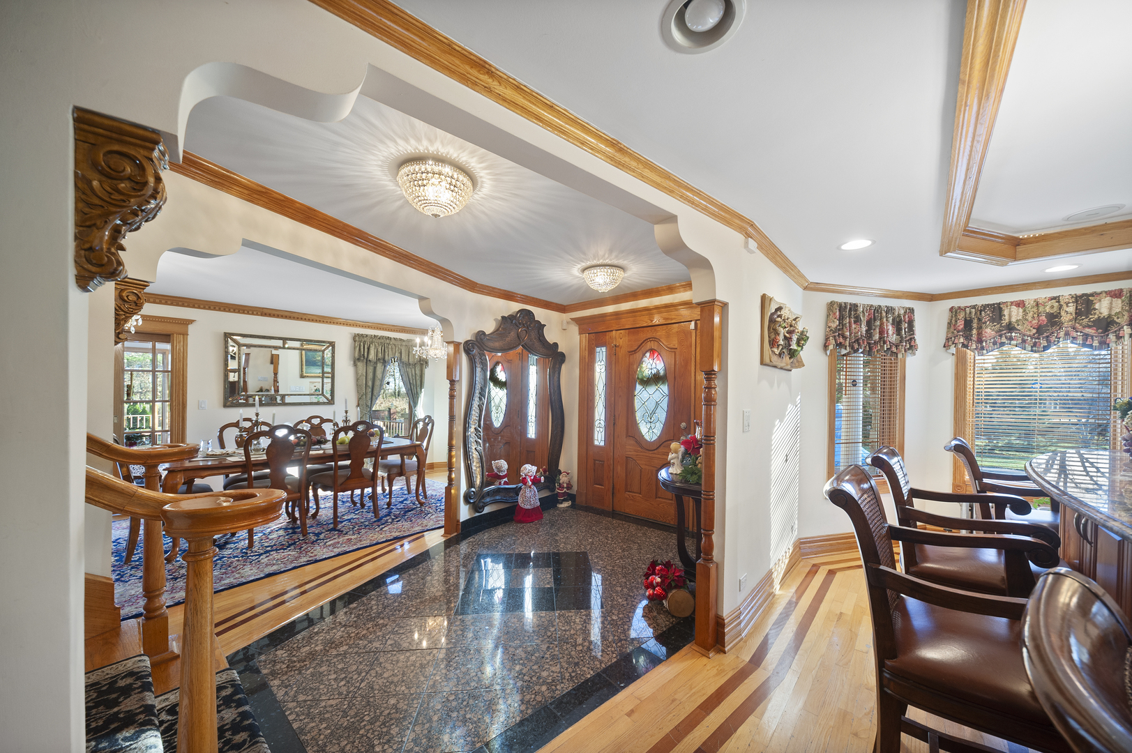 Libertyville, Illinois, 60048, United States, 4 Bedrooms Bedrooms, ,4 BathroomsBathrooms,Residential,For Sale,2003130