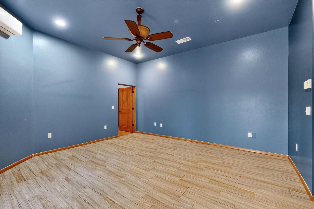 Edgewood, New Mexico, 87015, United States, 3 Bedrooms Bedrooms, ,4 BathroomsBathrooms,Residential,For Sale,1906900