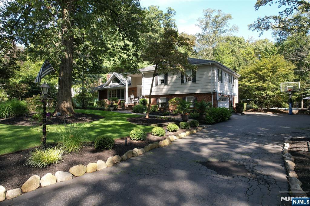 Wyckoff, New Jersey, 07481, United States, 4 Bedrooms Bedrooms, ,3 BathroomsBathrooms,Residential,For Sale,1950847