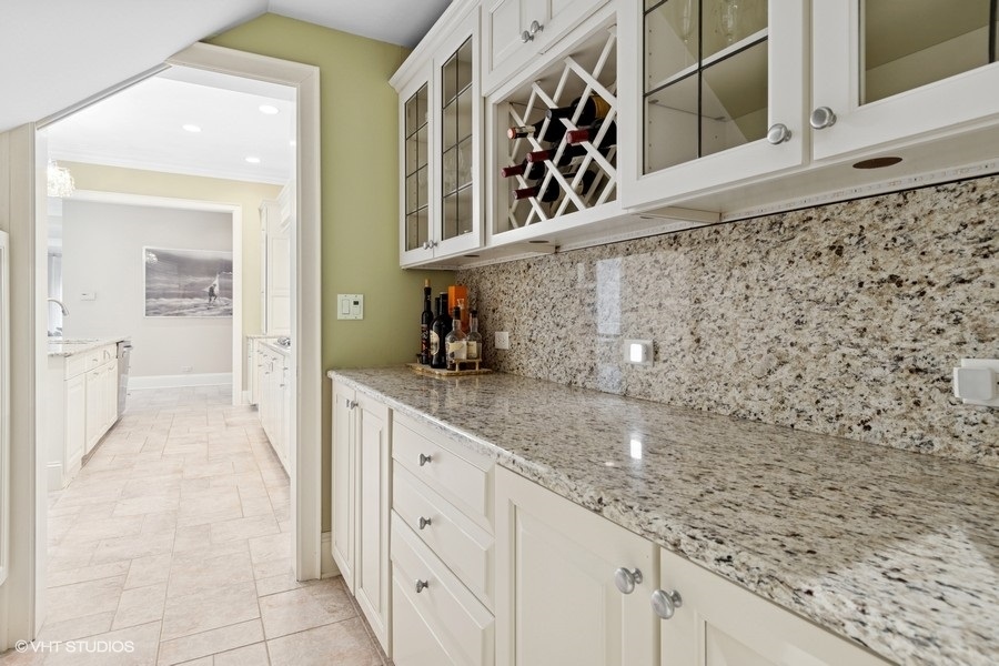 Wayne, Illinois, 60184, United States, 5 Bedrooms Bedrooms, ,7 BathroomsBathrooms,Residential,For Sale,2006495